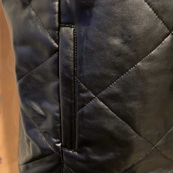 Black fake leather zip up vest new with tags - Picture 7 of 9